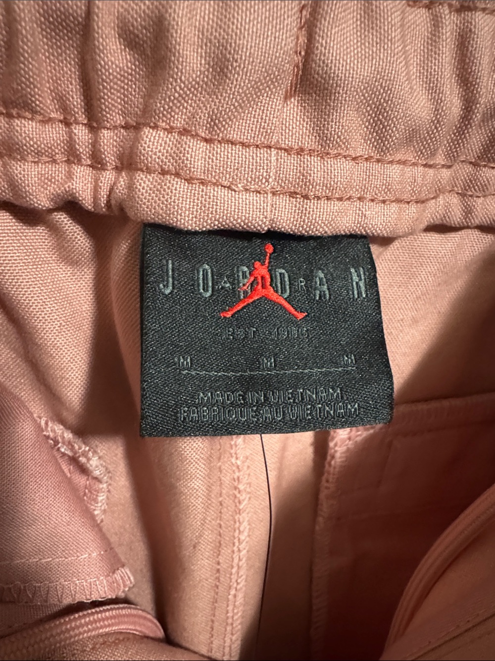 Nike Jordan Essentials Statement Chicago Men's Shorts - Rust Pink - Picture 6 of 7